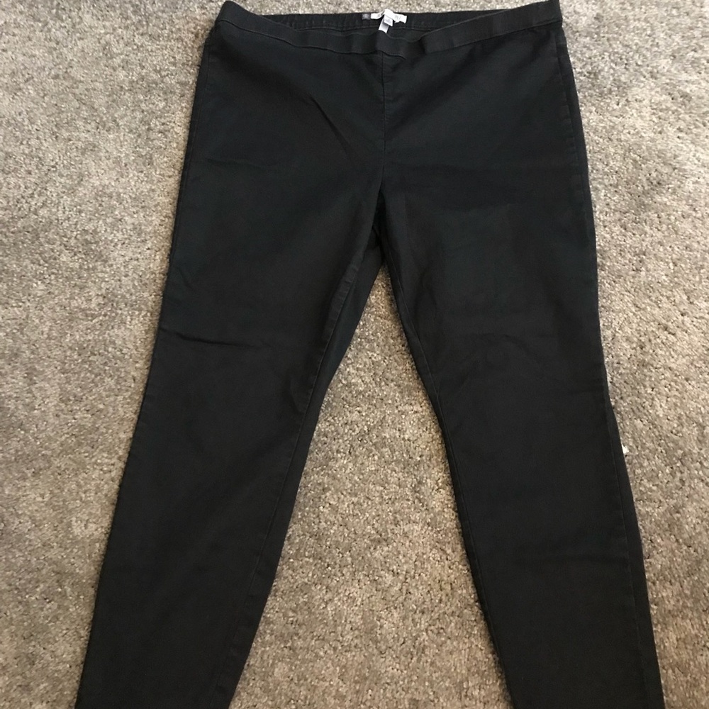 Jennifer Lopez black jeggings